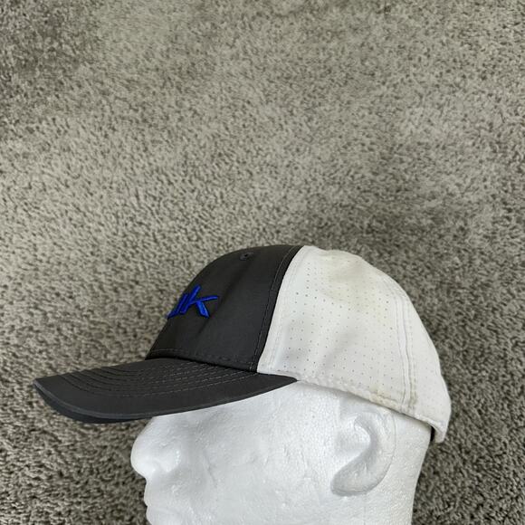 Huk Hat Cap Snap Back Mens One Size Gray White Performance Fishing Trucker Mesh - Picture 3 of 10